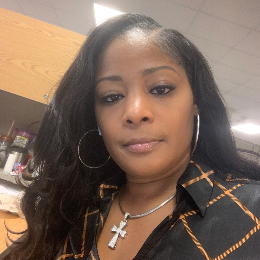 Meet your Posher, Latonya